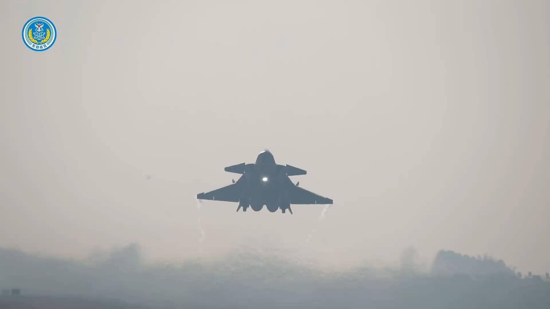 皇冠信用网网址_被歼-16锁定没反应皇冠信用网网址，台军飞行员惊得合不拢嘴：都不愿为台独而战